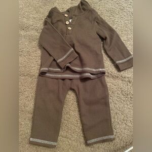 0-3 brown two piece set with hood
